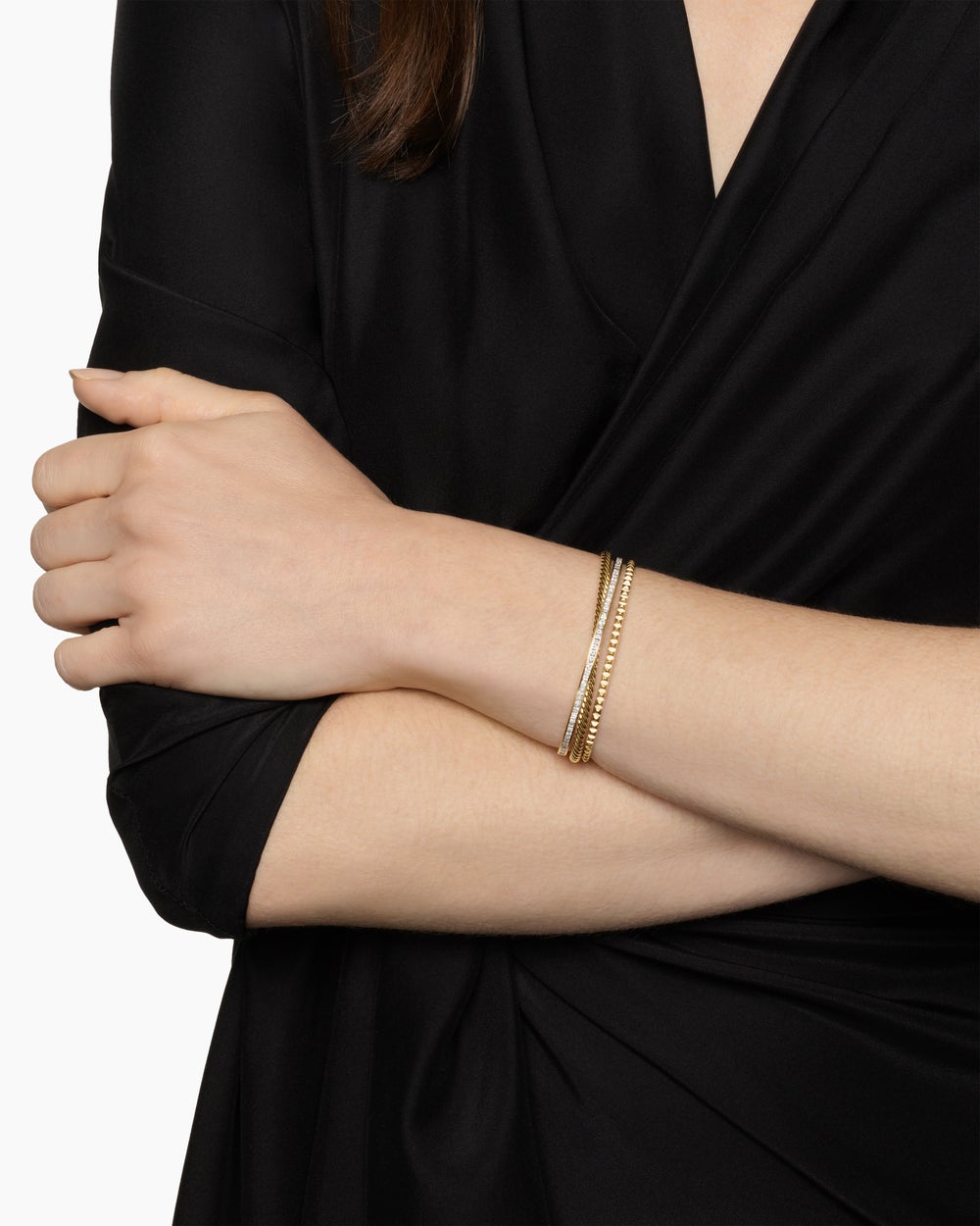 Bracelet manchette Crossover Trio à trois rangs en or jaune 18 carats avec diamants, 11 mm femme