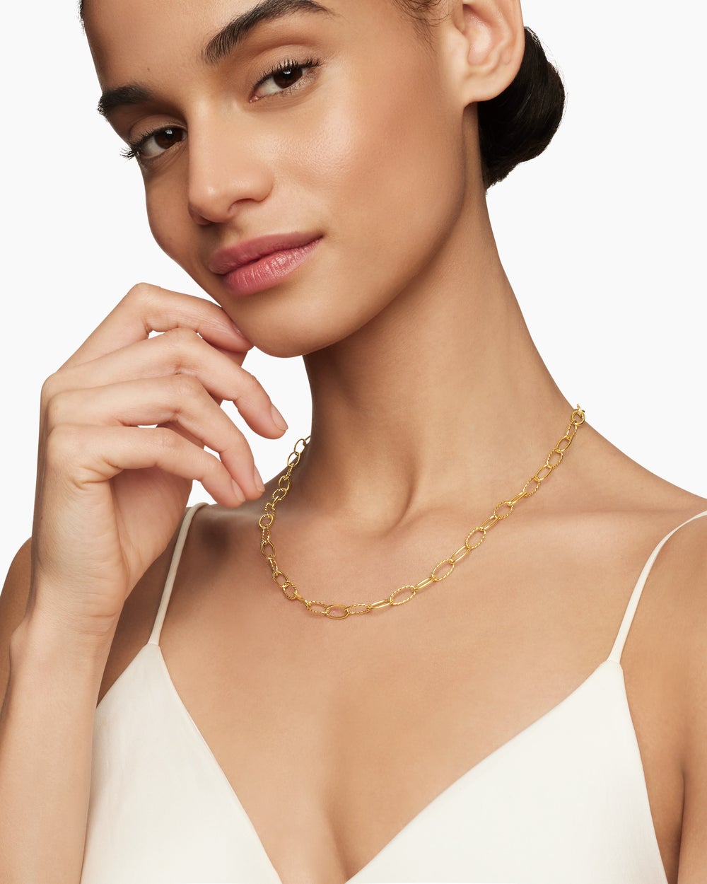 Womens Elongated Oval Link Necklace in 18K Yellow Gold, 6mm