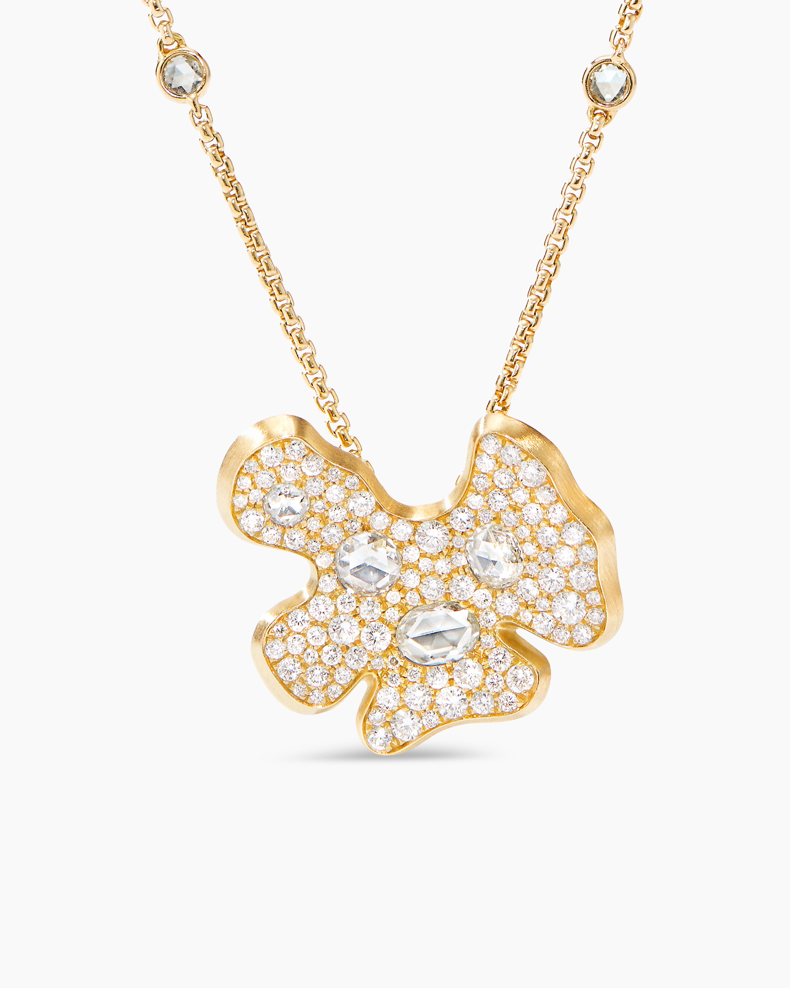 Womens Petals Pendant Necklace in Yellow Gold with Diamonds