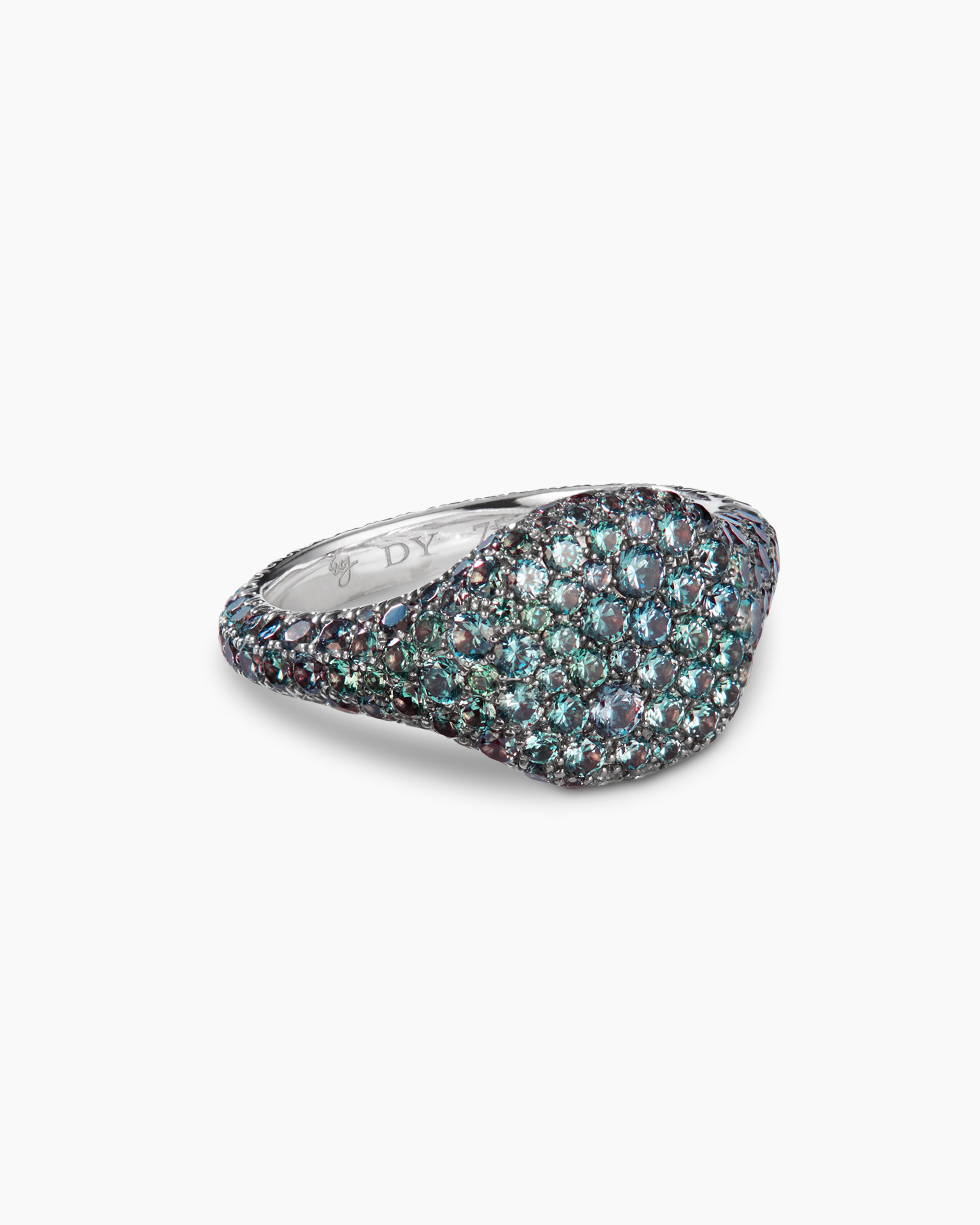 Womens Pav&eacute; Pinky Ring in White Gold, 10mm
