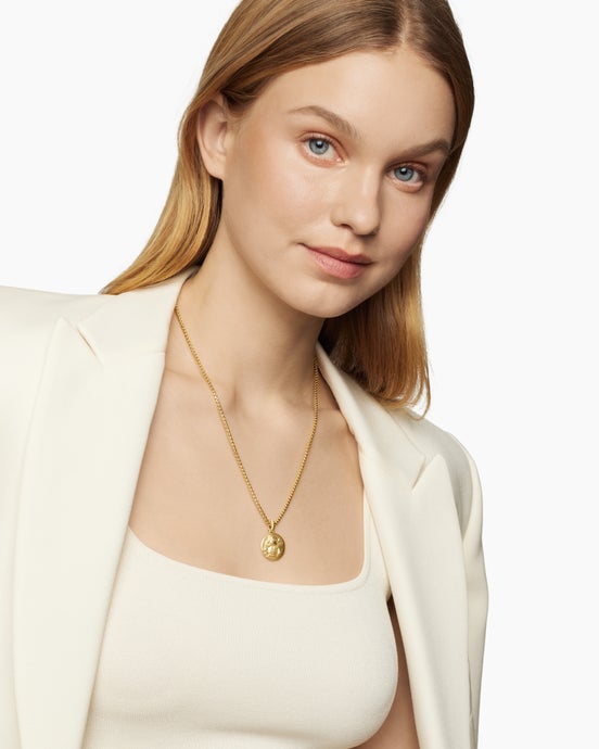 Aries Amulet in 18K Yellow Gold with Diamonds, 19mm