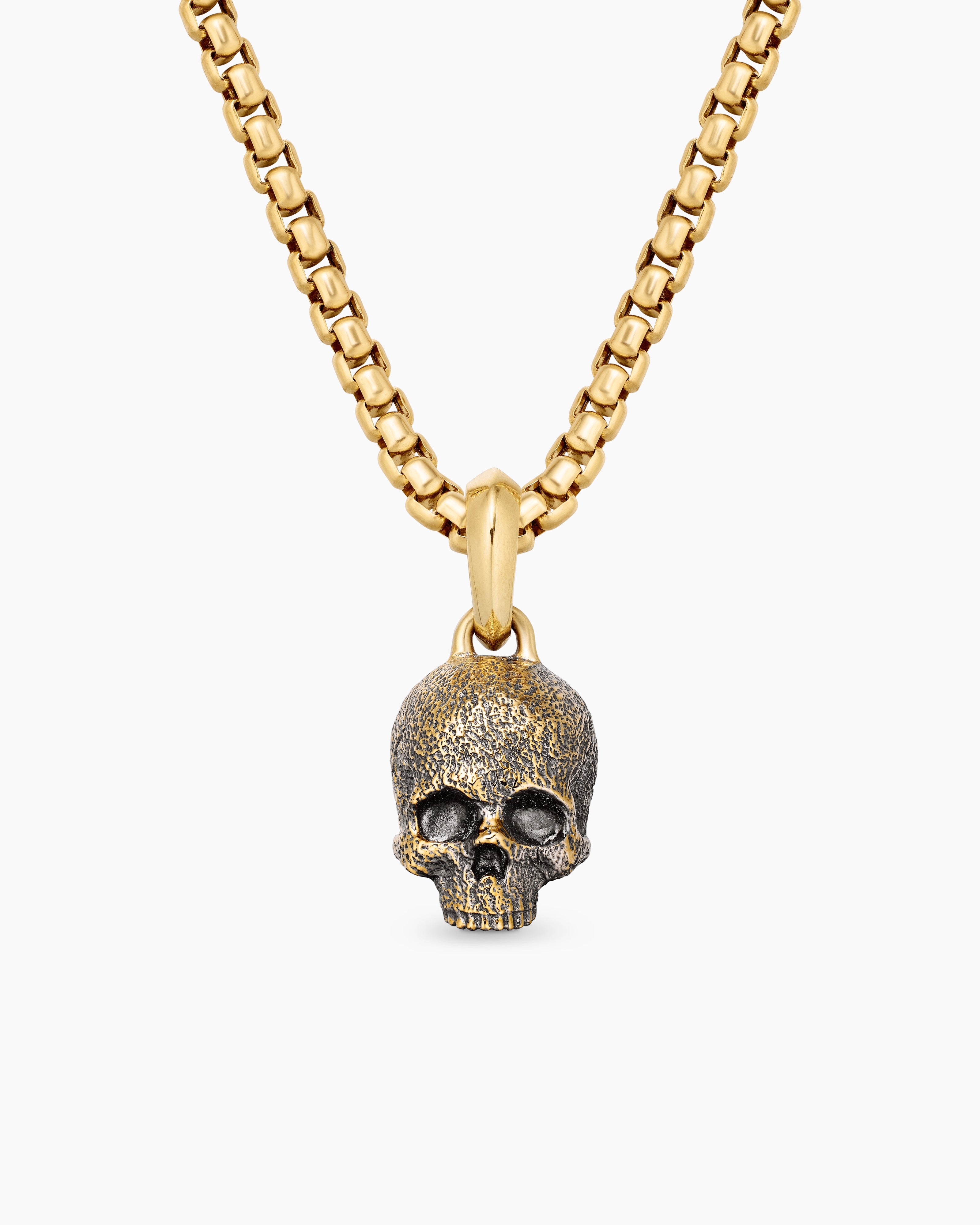 Mens Memento Mori Skull Amulet in 18K Yellow Gold, 16mm