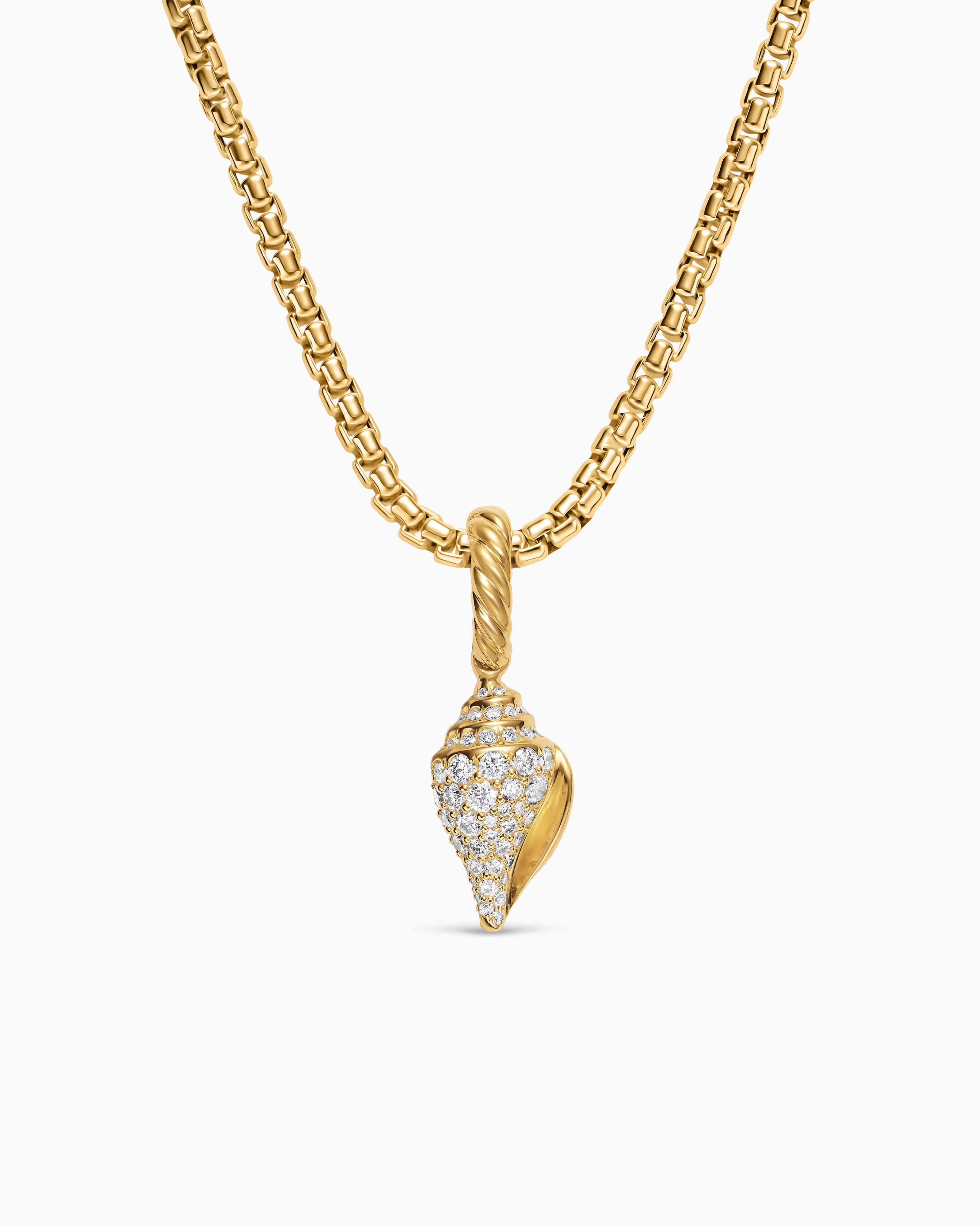 Womens Pav&eacute; Shell Amulet in 18K Yellow Gold with Diamonds, 12.8mm