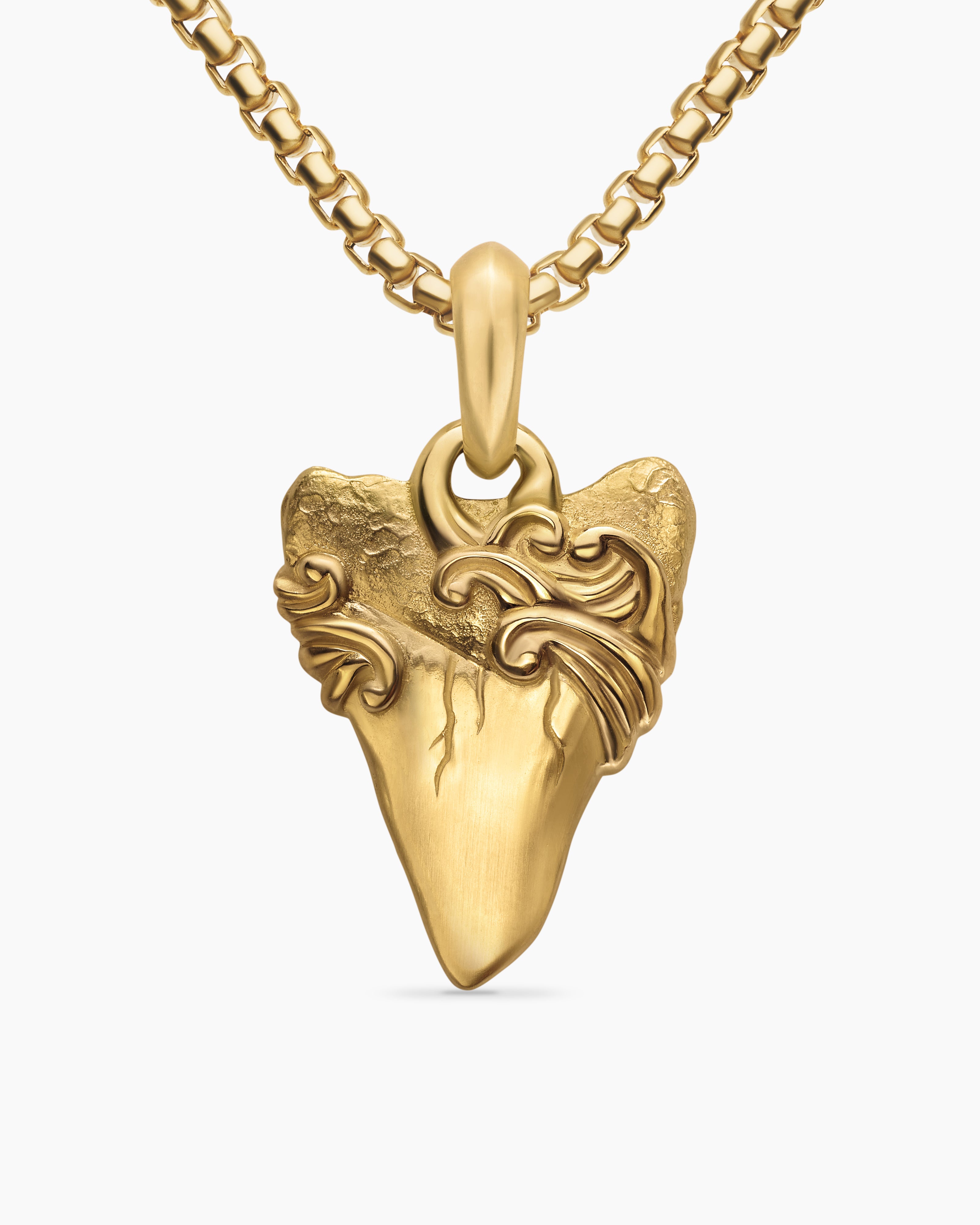 Mens Waves Shark Tooth Amulet in 18K Yellow Gold, 25mm