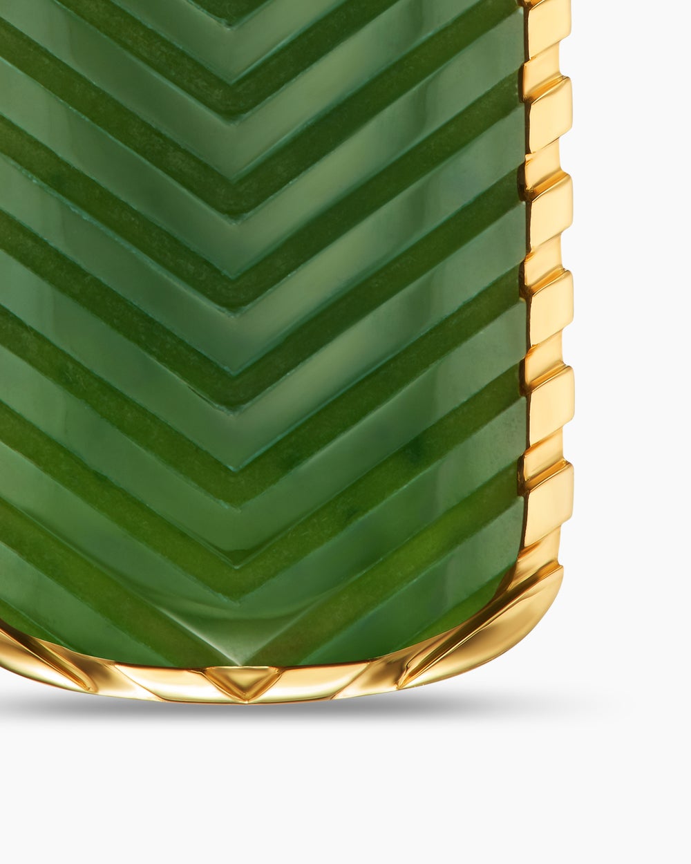 Mens Chevron Tag in 18K Yellow Gold with Nephrite Jade, 27mm