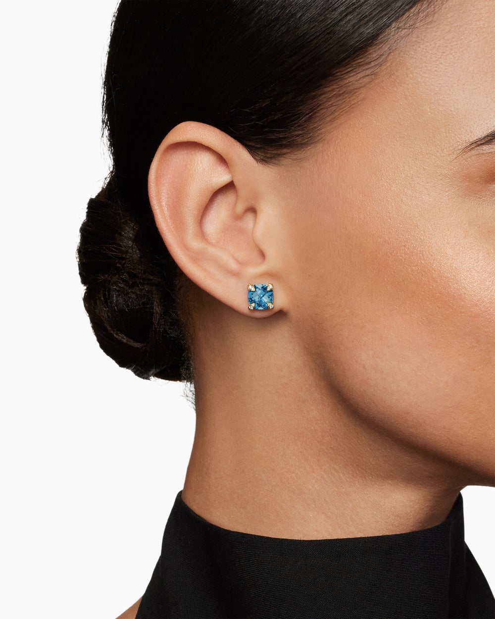 Womens Chatelaine® Stud Earrings in 18K Yellow Gold with Hampton Blue Topaz and Diamonds, 8mm