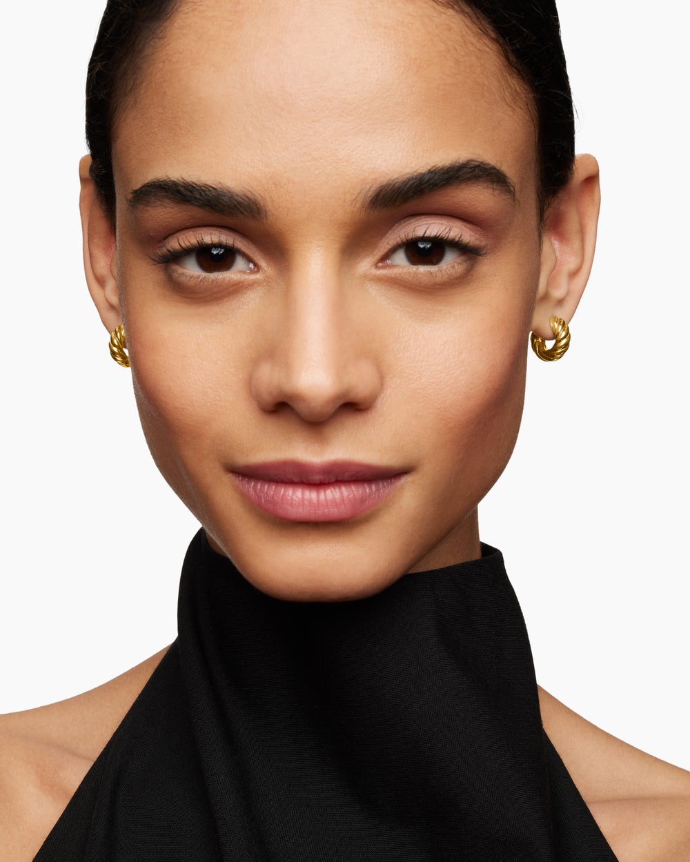 Womens Sculpted Cable Hoop Earrings in 18ct Yellow Gold, 14.4mm