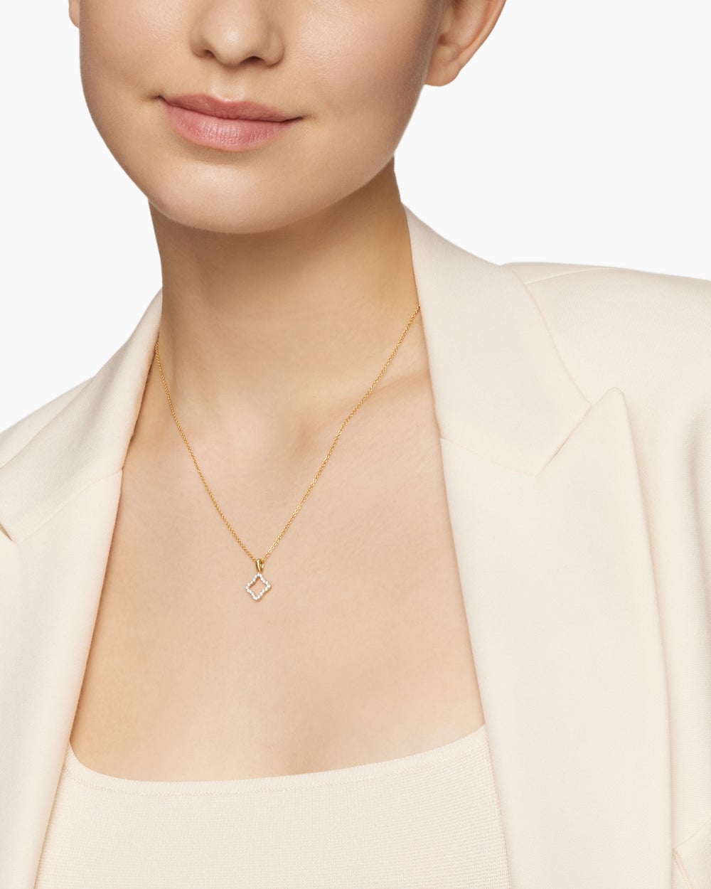 Womens Cable Collectibles Quatrefoil Necklace in 18K Yellow Gold with Diamonds, 17.5mm
