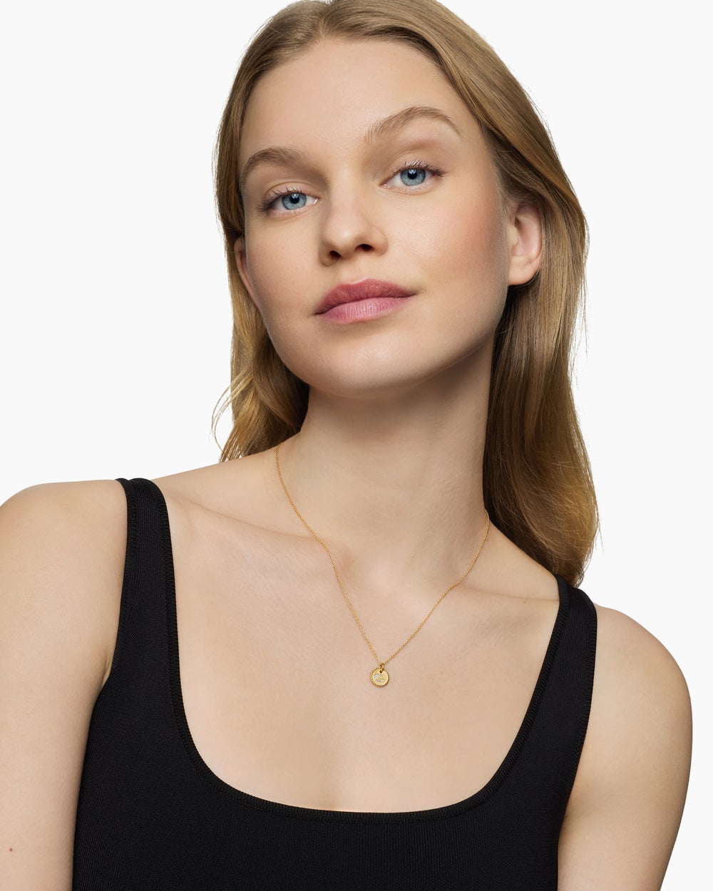 Collier avec breloque à initiale en or jaune 18 carats avec G en diamants femmes