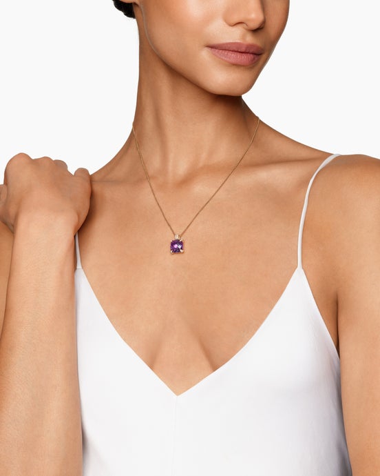 Chatelaine® Pendant Necklace in 18K Yellow Gold with Amethyst and Diamonds, 11mm