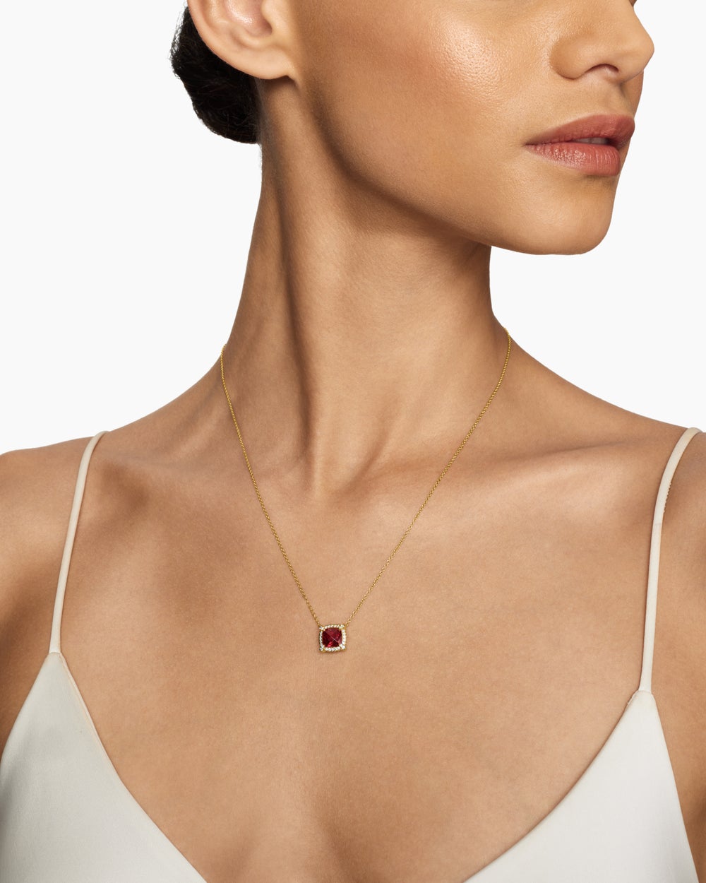 Womens Petite Chatelaine® Pavé Bezel Pendant Necklace in 18K Yellow Gold with Garnet and Diamonds, 7mm