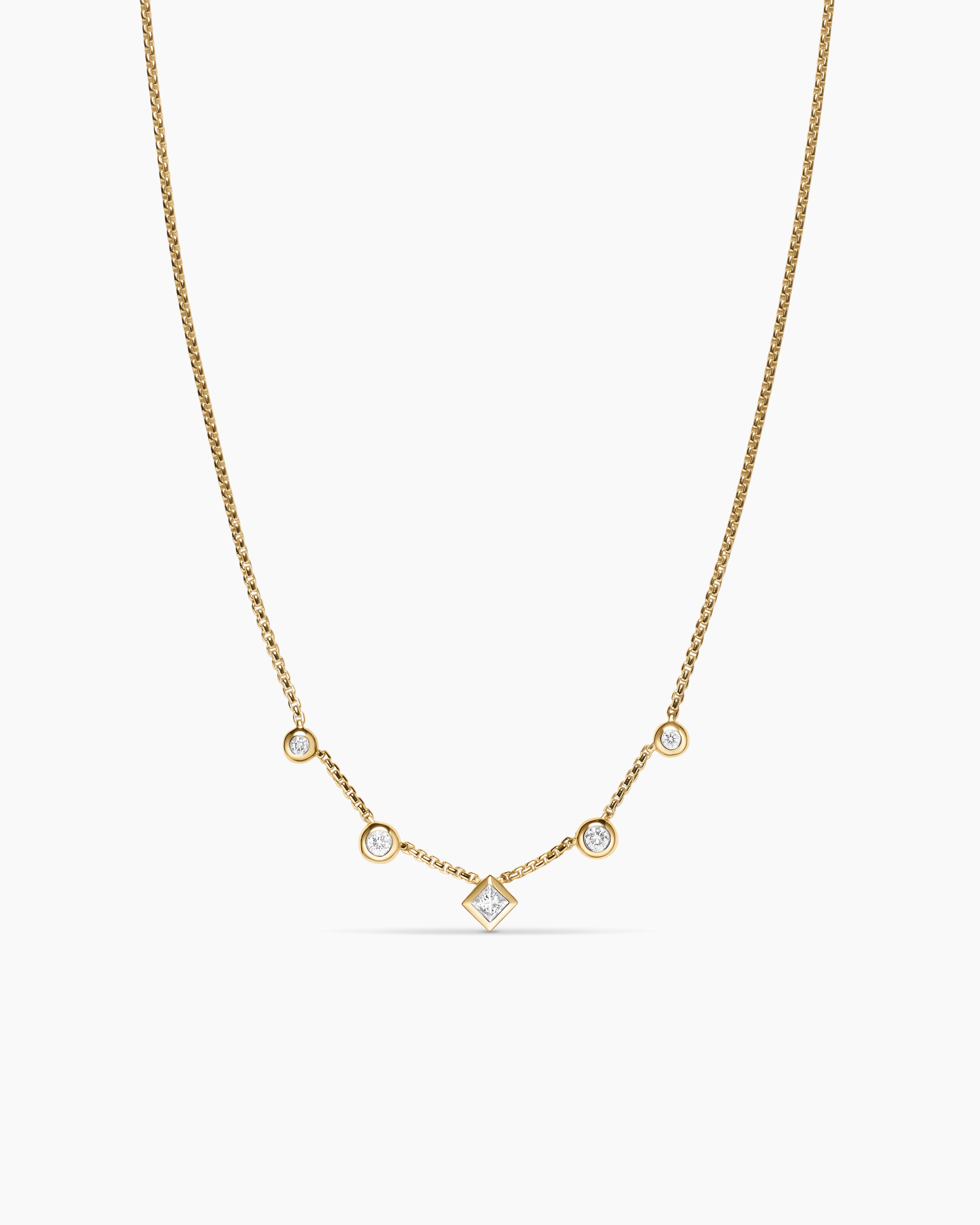 Womens Petite Modern Renaissance&reg; Station Chain Necklace in 18K Yellow Gold with Diamonds, 3.4mm