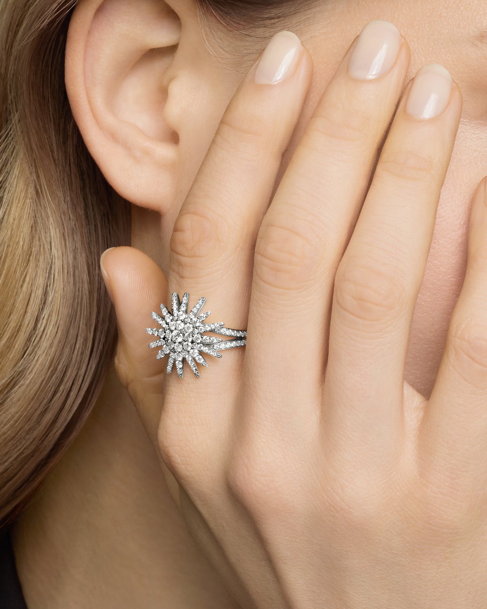 Womens Starburst Ring in 18K White Gold with Diamonds, 20mm