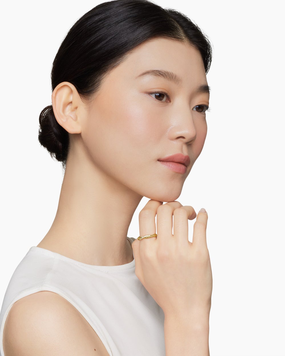 Womens Petite Infinity Band Ring in 18K Yellow Gold with Diamonds, 4mm