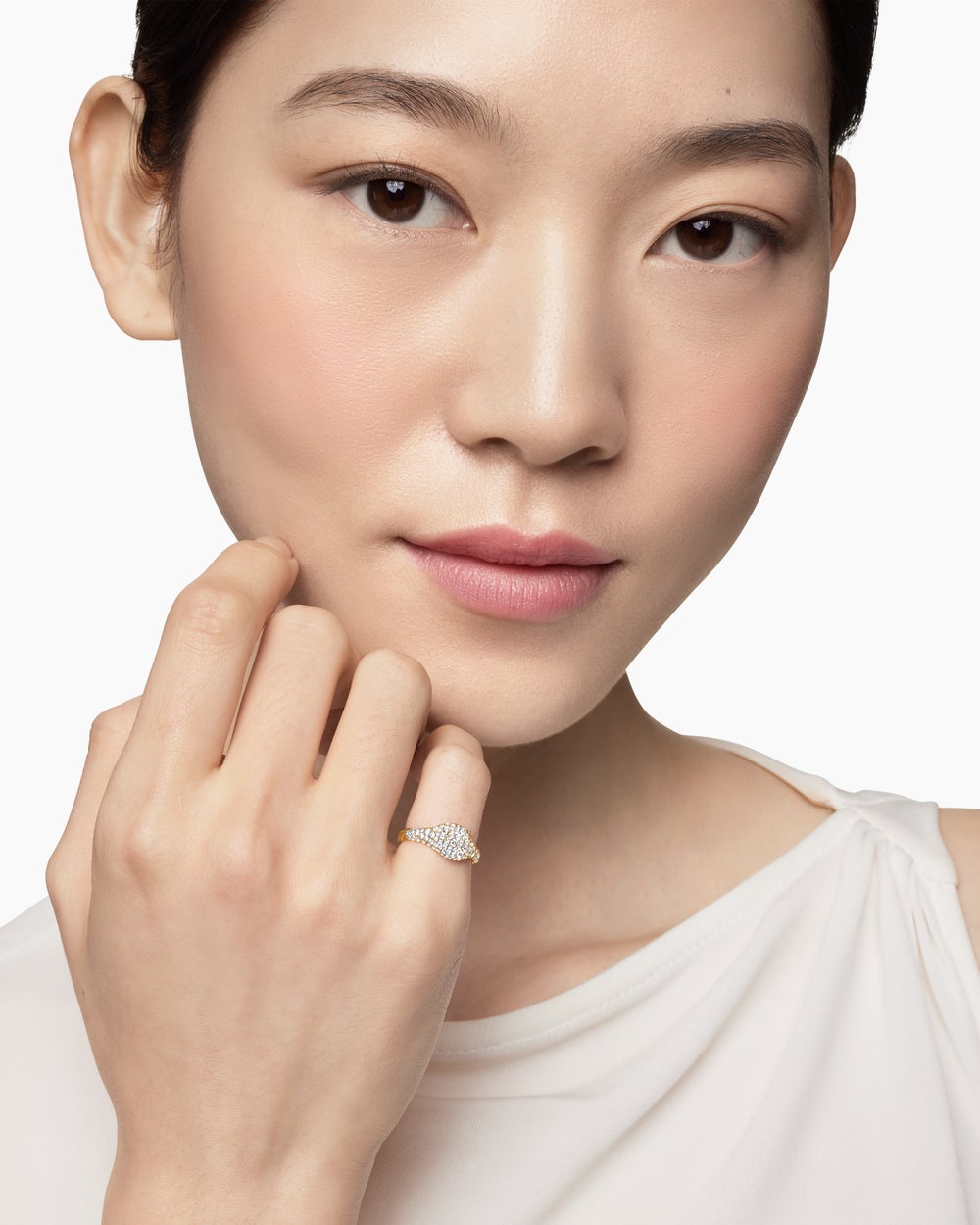 Womens Petite Pavé Pinky Ring in 18K Yellow Gold, 7mm