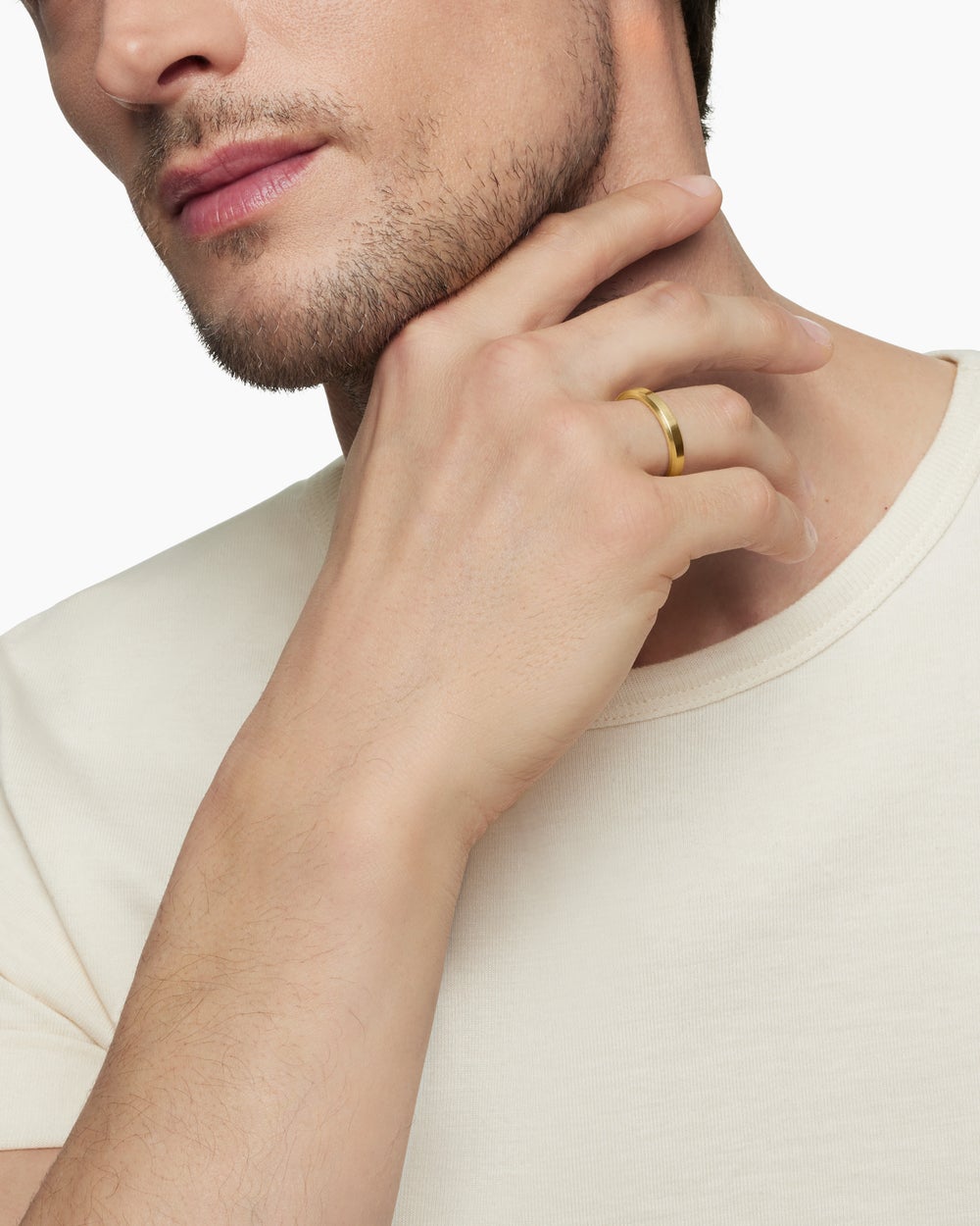 Mens Beveled Band Ring in 18K Yellow Gold, 4mm
