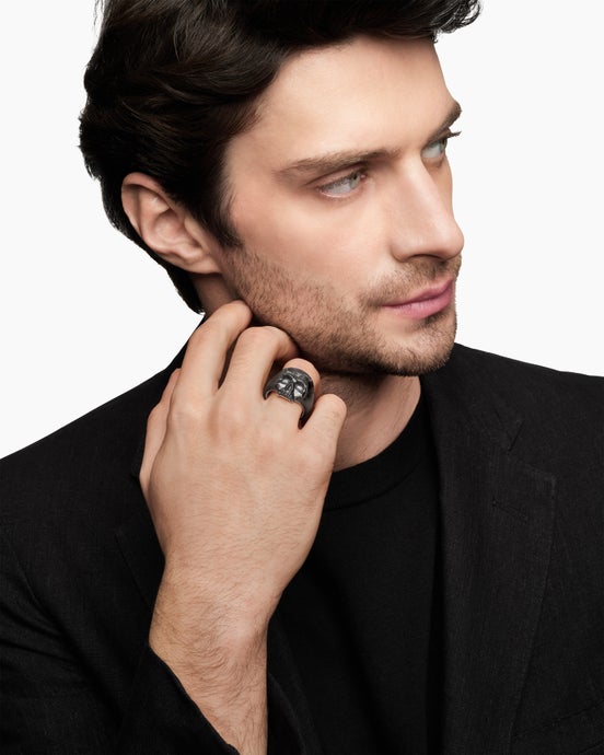 Memento Mori Skull Ring in 18K Yellow Gold with Forged Carbon, 22mm
