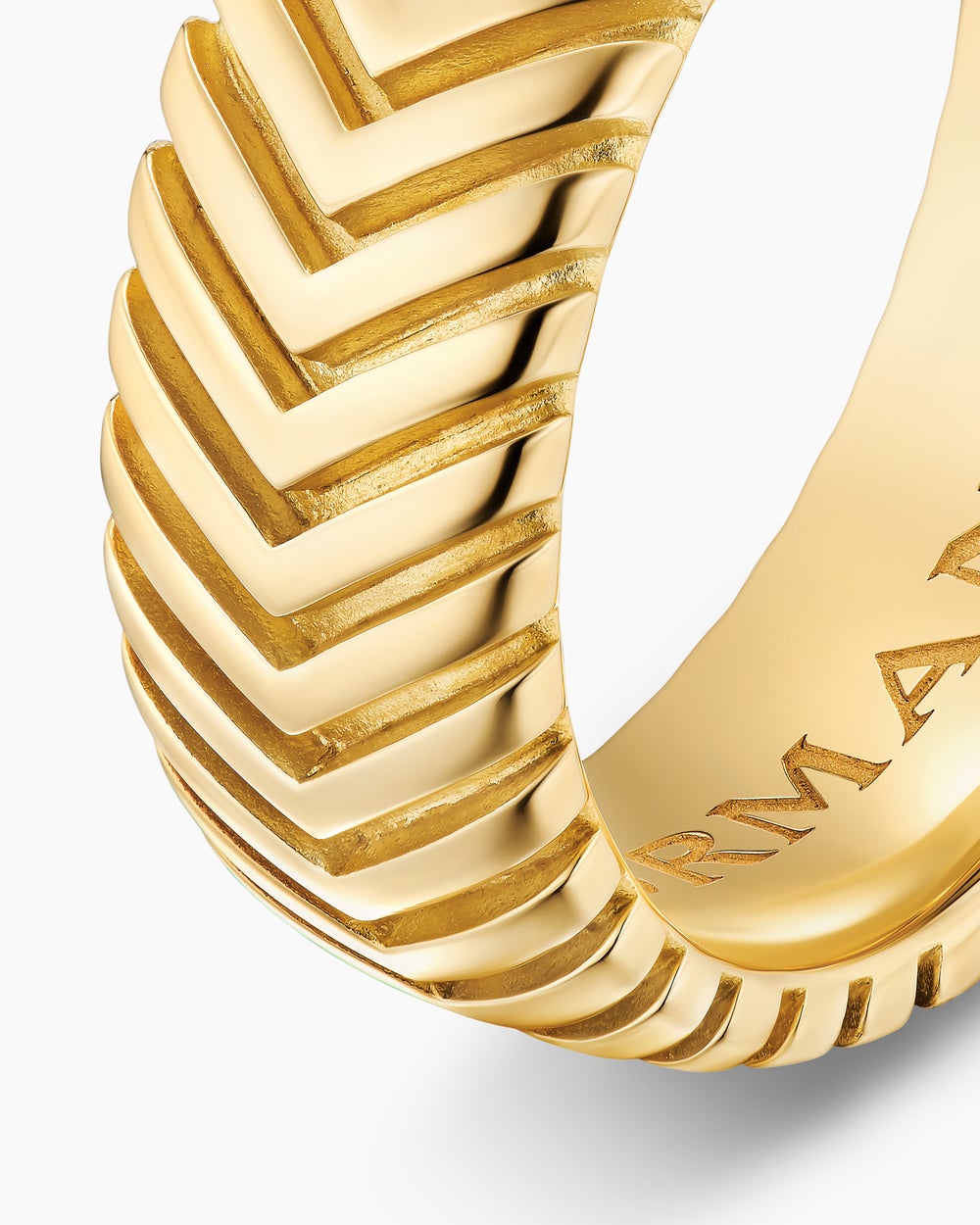 Mens Chevron Band Ring in 18K Yellow Gold, 8mm