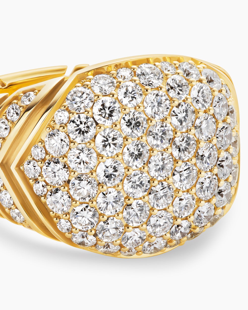 Mens Chevron Signet Ring in 18K Yellow Gold, 18mm