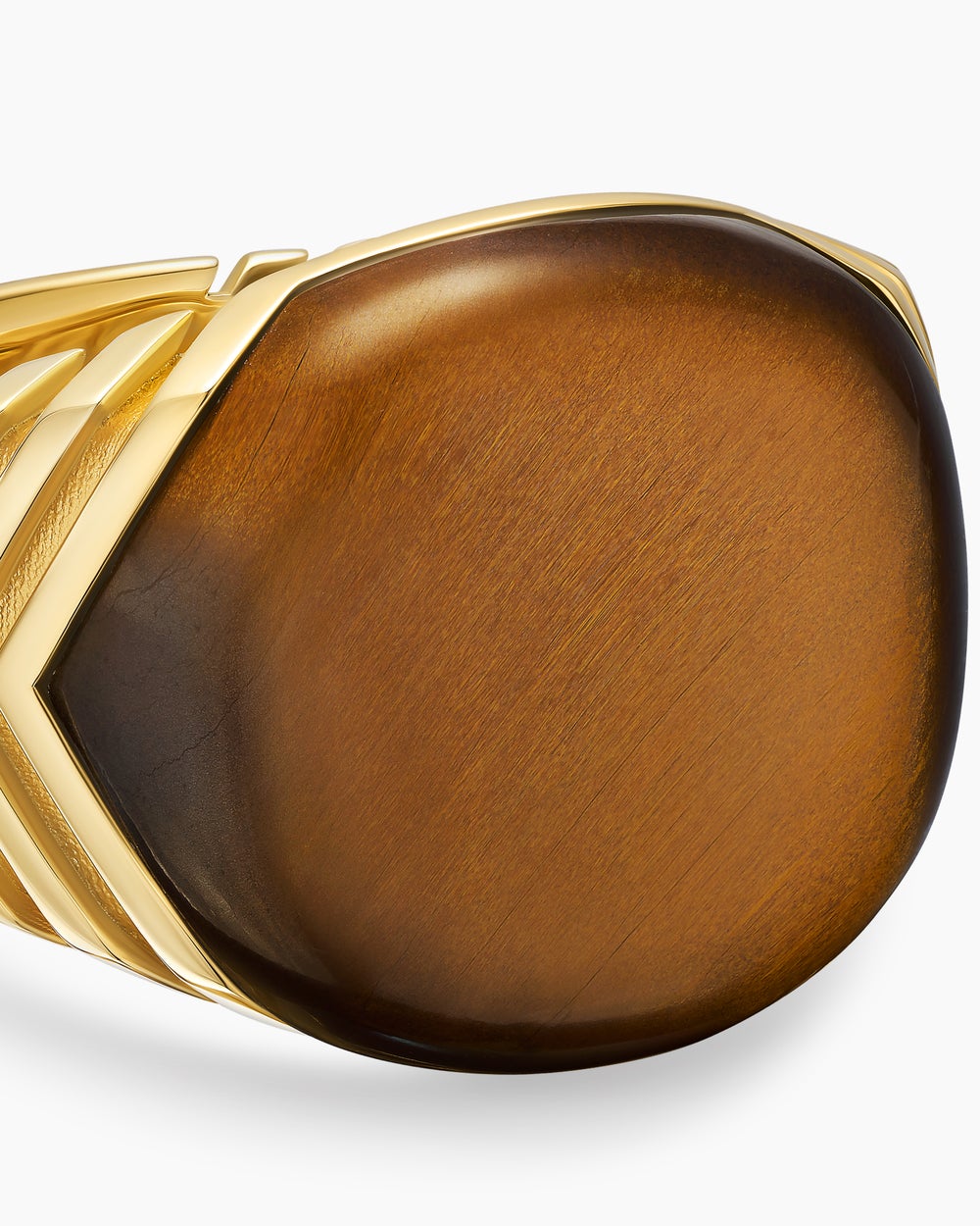 Mens Chevron Signet Ring in 18K Yellow Gold, 18mm